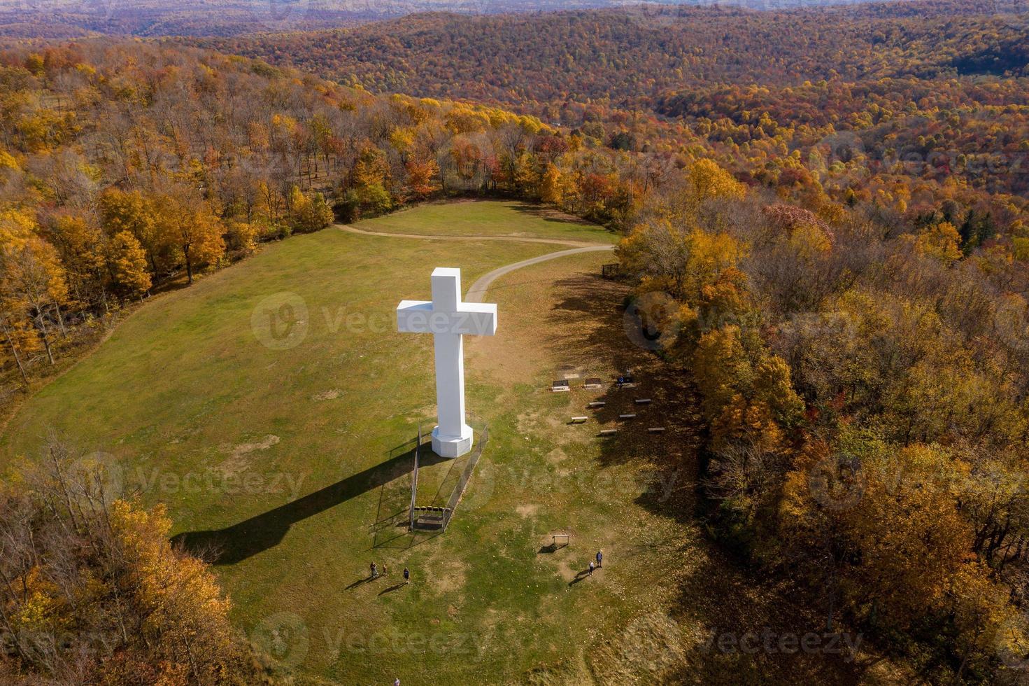 grande cruz de cristo em jumonville perto de uniontown, pensilvânia foto