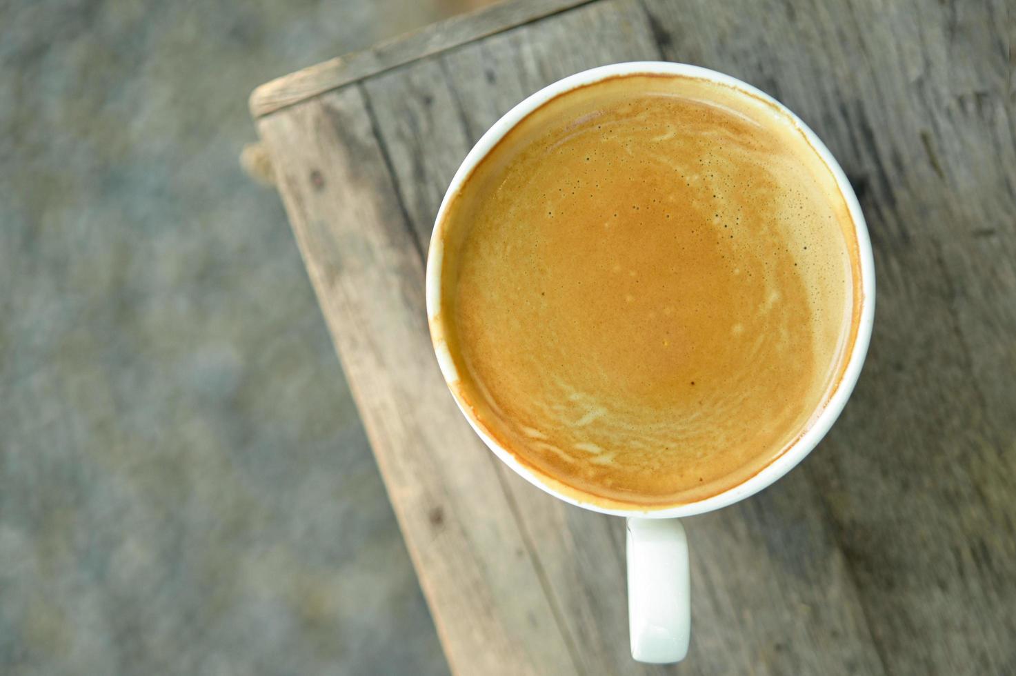 café quente, café americano, bebida com cafeína, café crema, close-up. foto