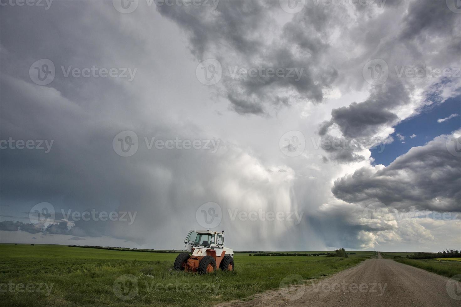 pradaria nuvens de tempestade Canadá foto