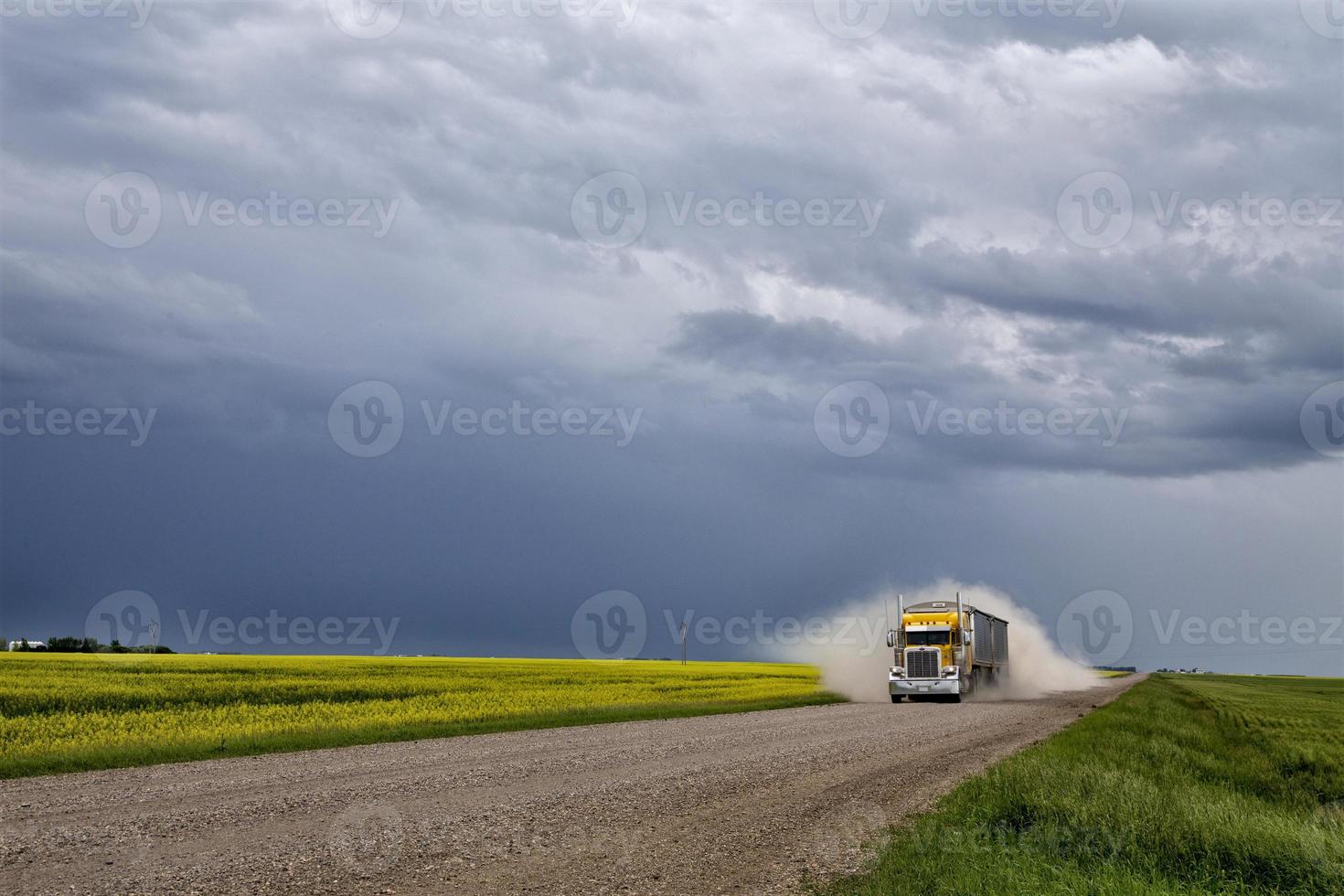 pradaria nuvens de tempestade Canadá foto