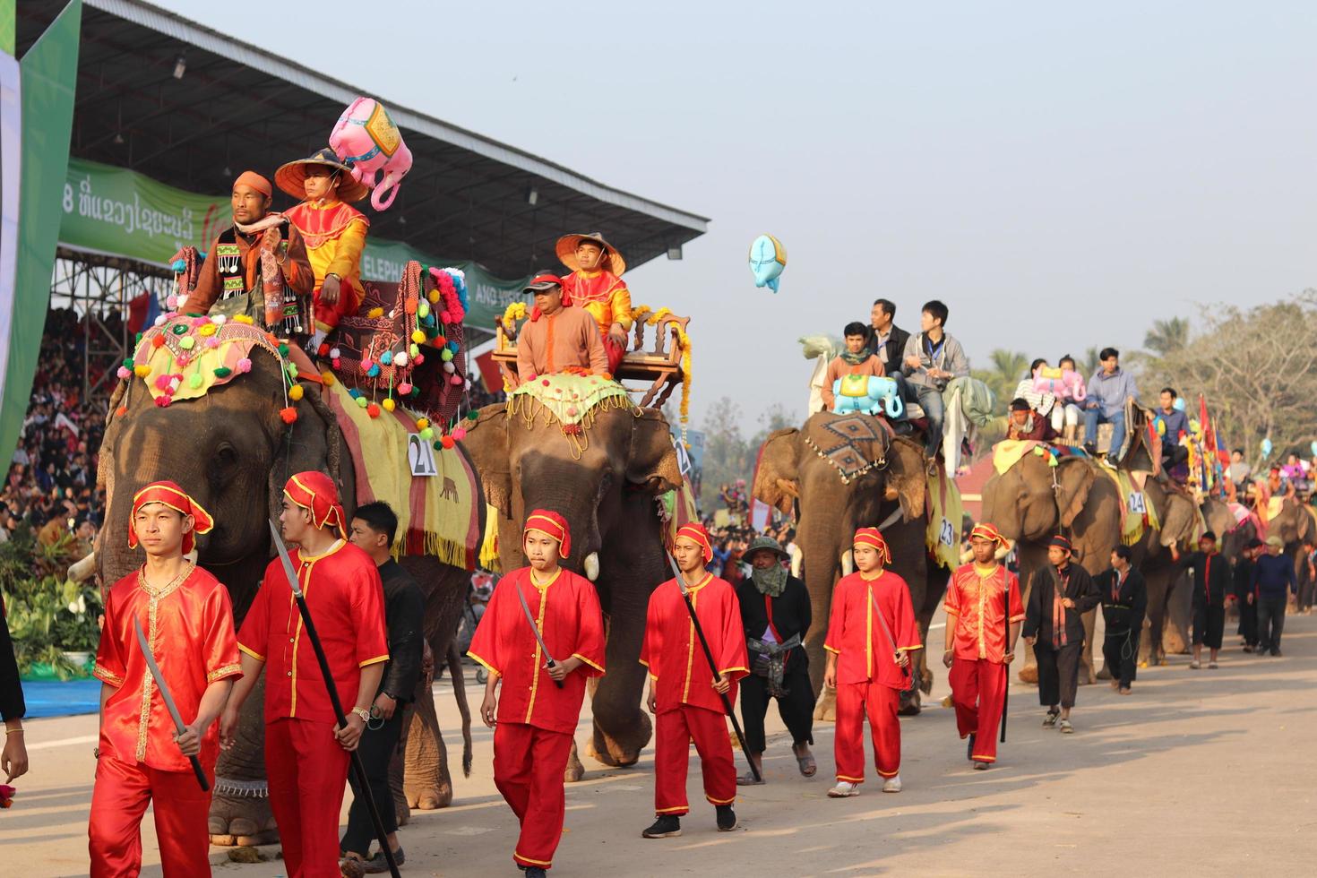 província de sayaboury, laos, 2018 - festival de elefantes acontece em fevereiro de cada ano em sayaboury. isto é para promover a conservação dos elefantes e a promoção da tradição e cultura do Laos. foto