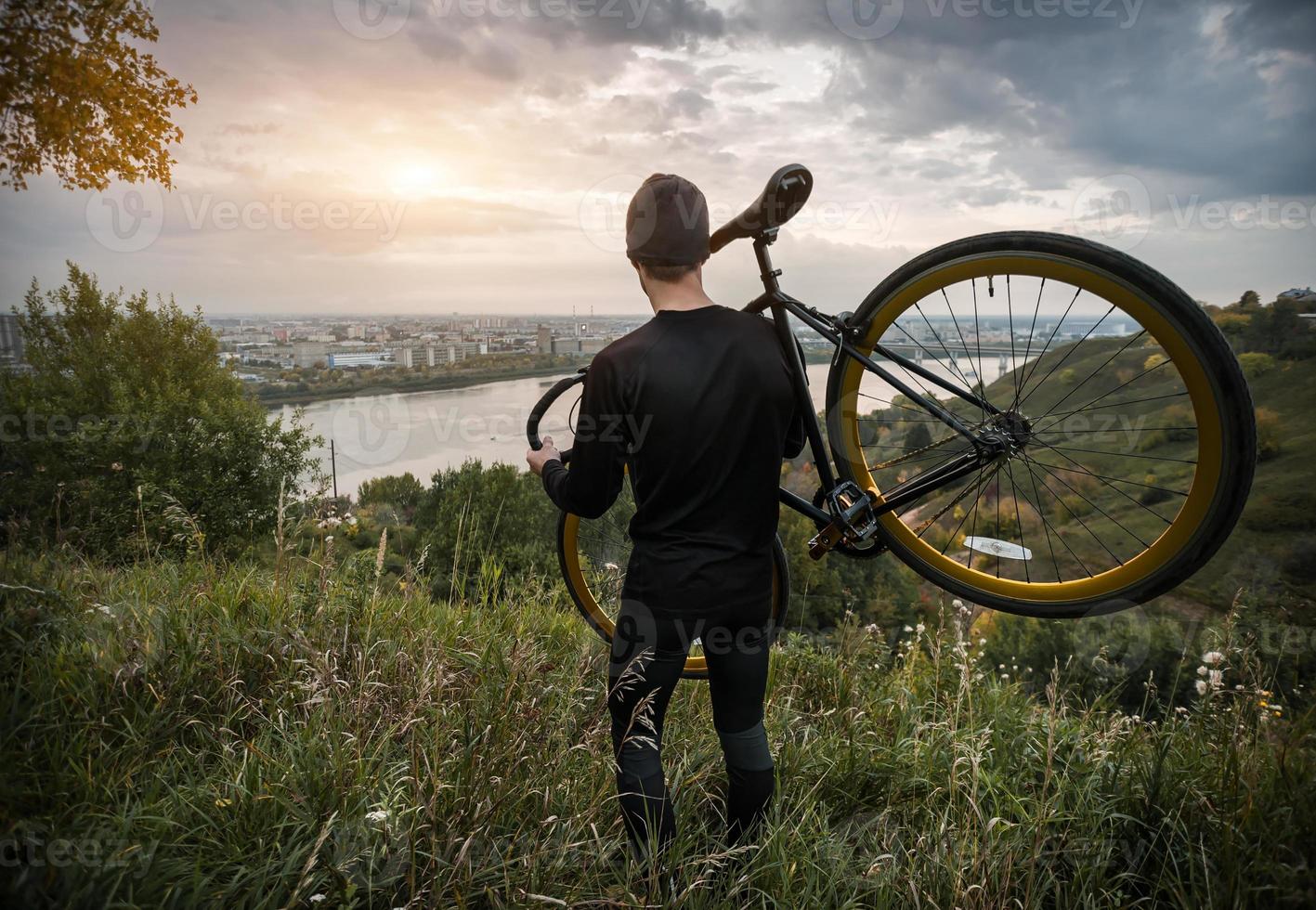 ciclismo e esportes ao ar livre como estilo de vida foto