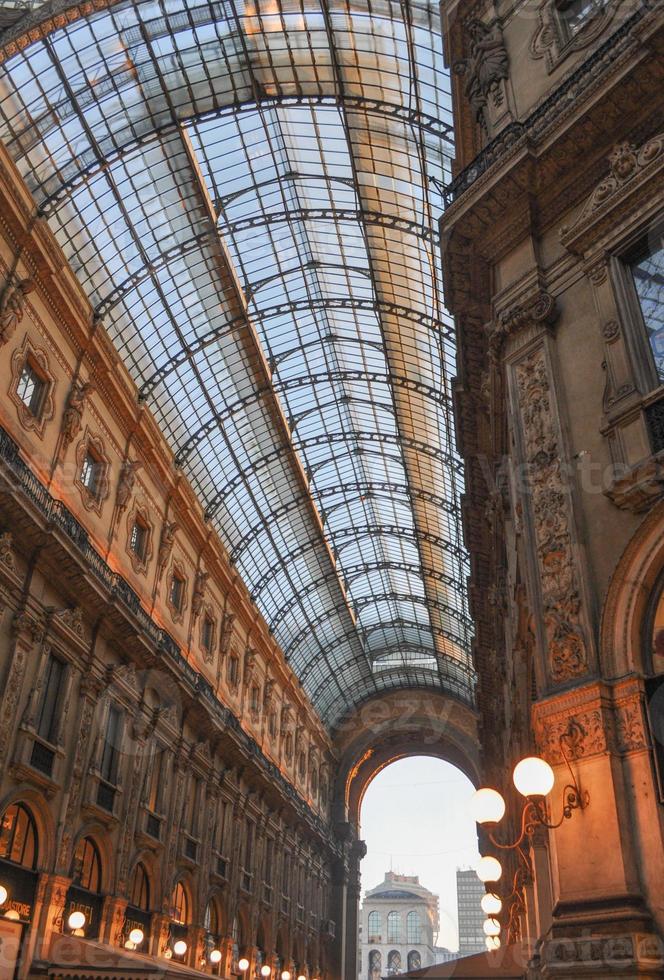 galleria vittorio emanuele ii milão foto