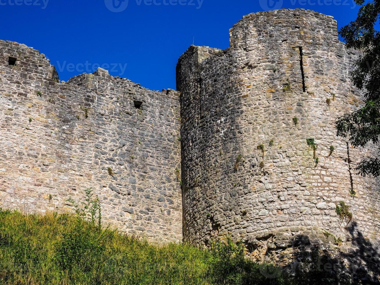hdr ruínas do castelo chepstow em chepstow foto