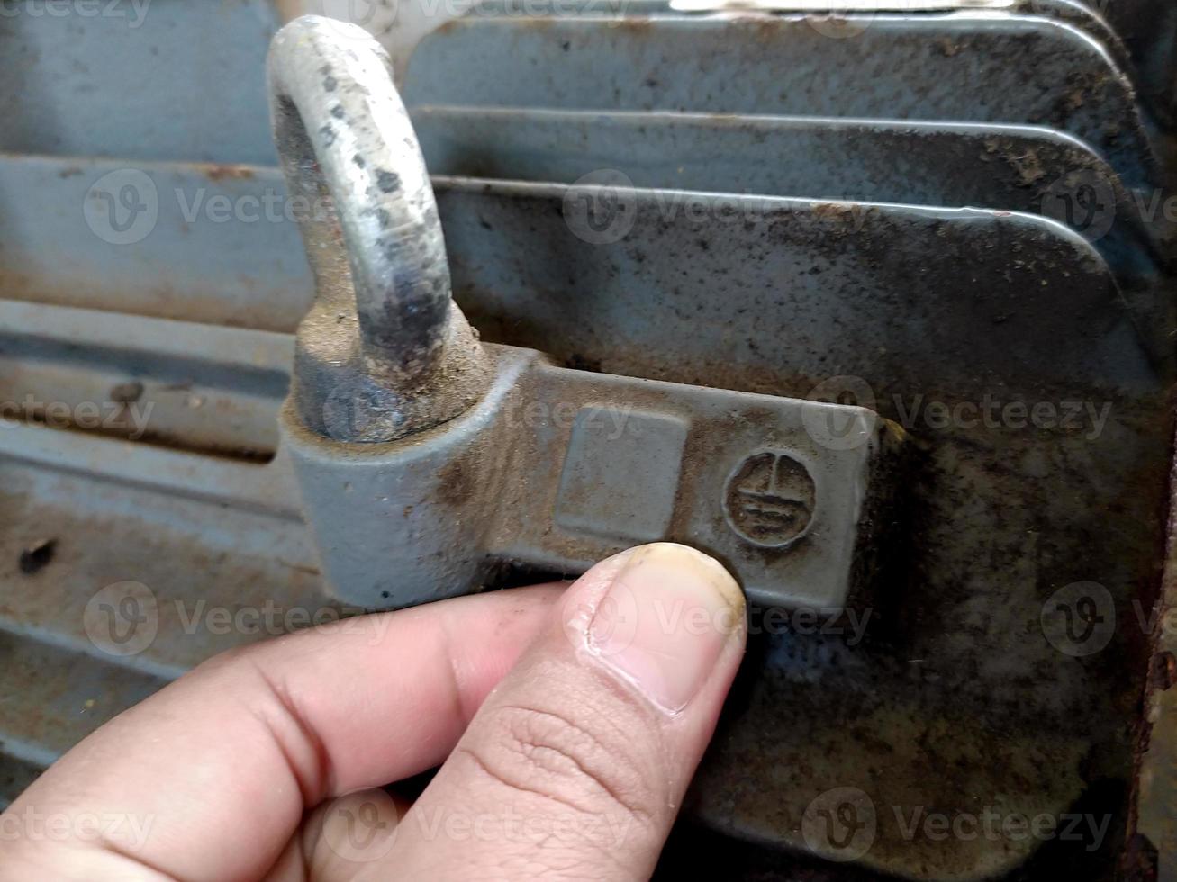 símbolo de ponto de aterramento para motor de indução trifásico. foto