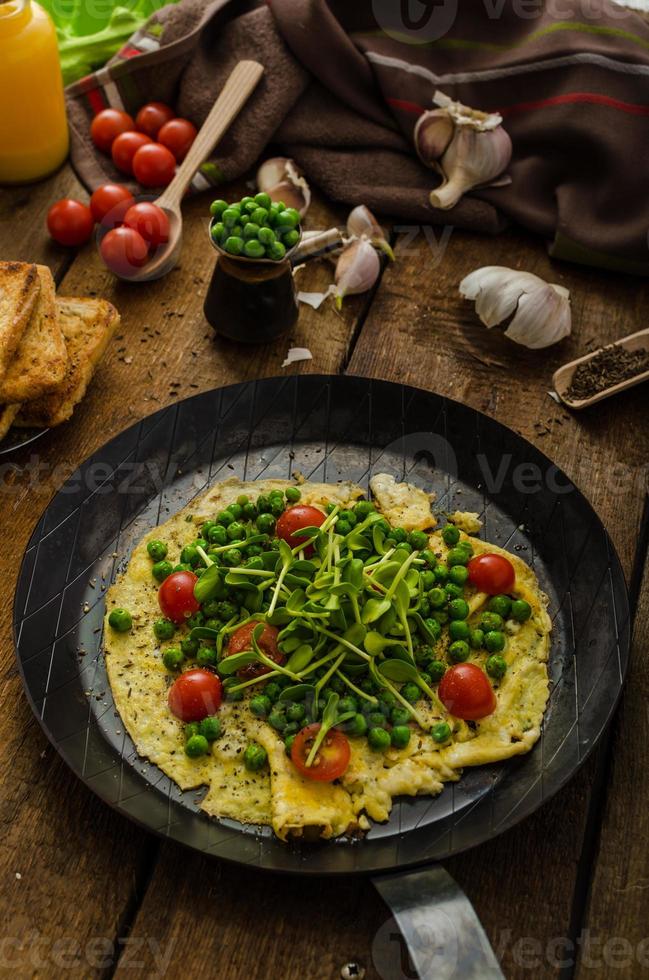 omelete saudável com legumes foto