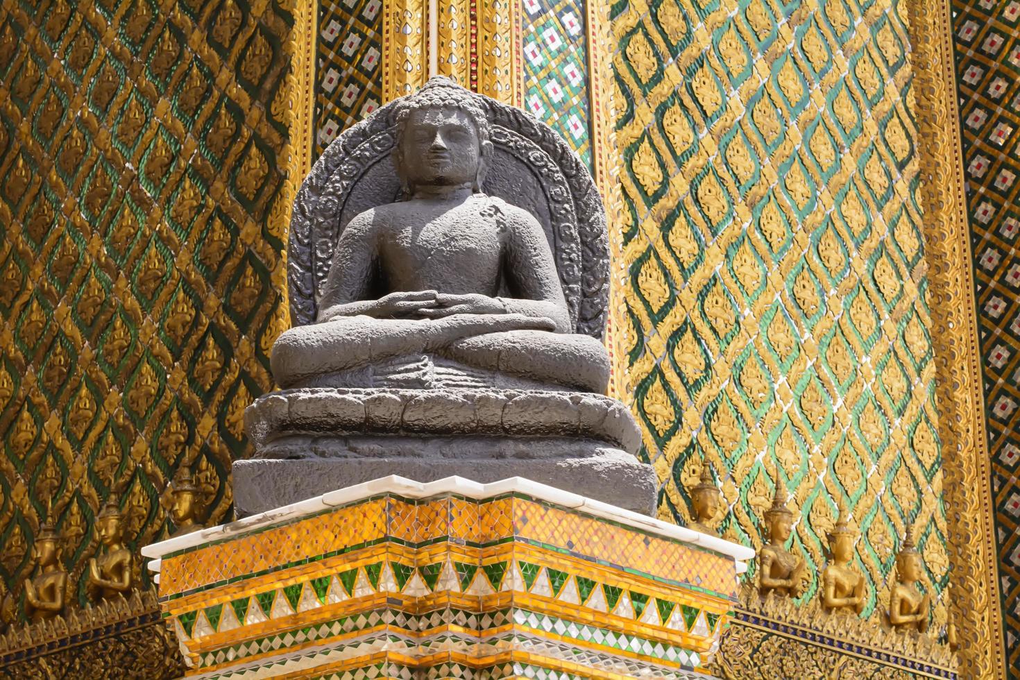 Wat Phra Kaew é um marco da Tailândia. foto