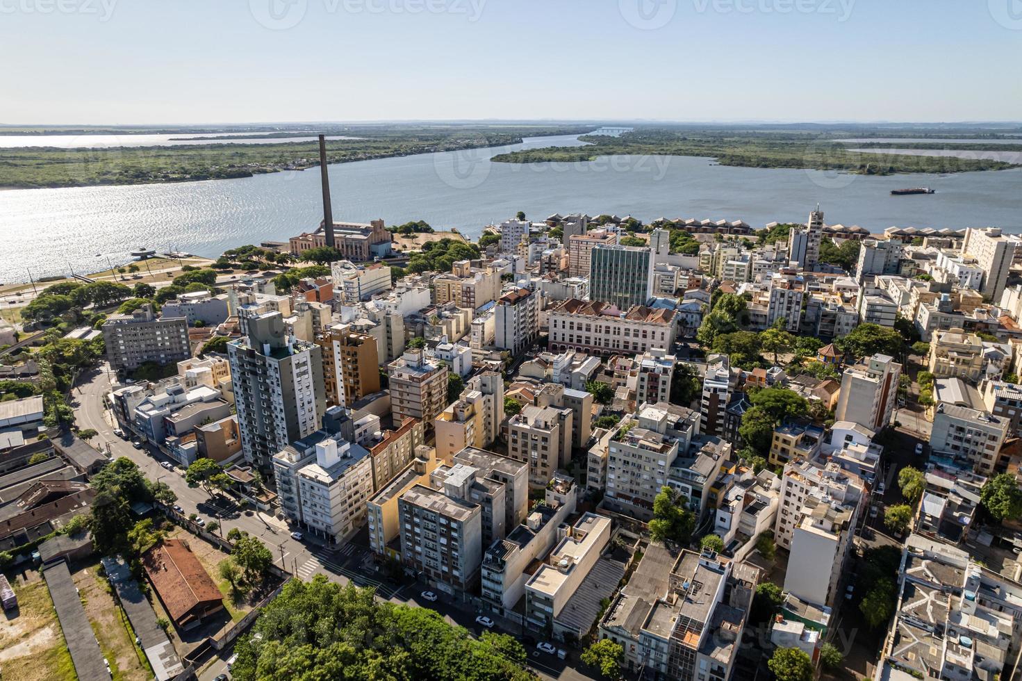 vista aérea de porto alegre, rs, brasil. foto aérea da maior cidade do sul do brasil.