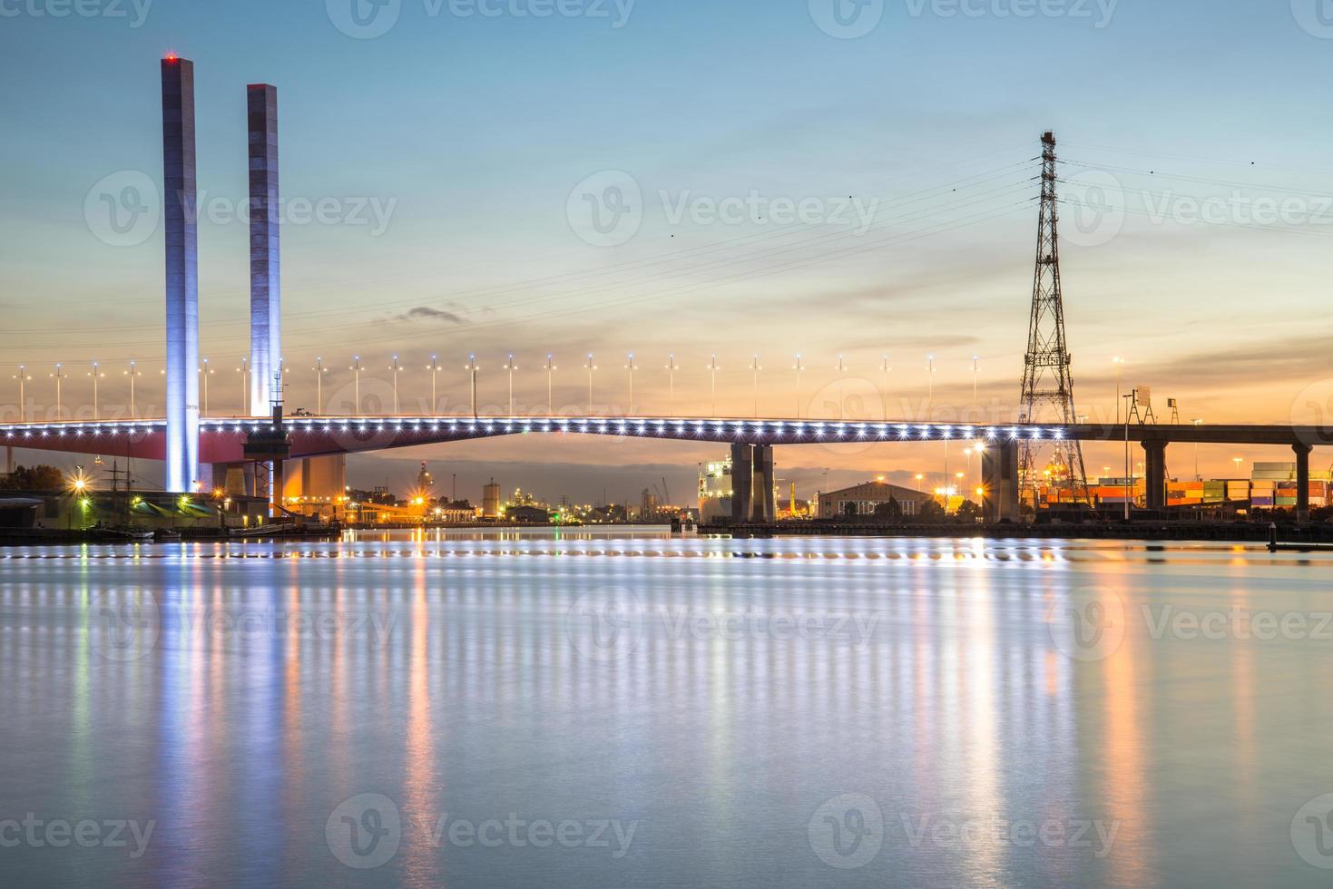 ponte bolte o marco icônico de docklands, melbourne, austrália. foto