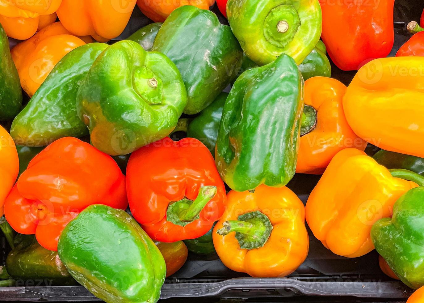 pimentão doce balcão de frutas coloridas da loja do mercado refeição saudável comida dieta lanche na mesa cópia espaço foto