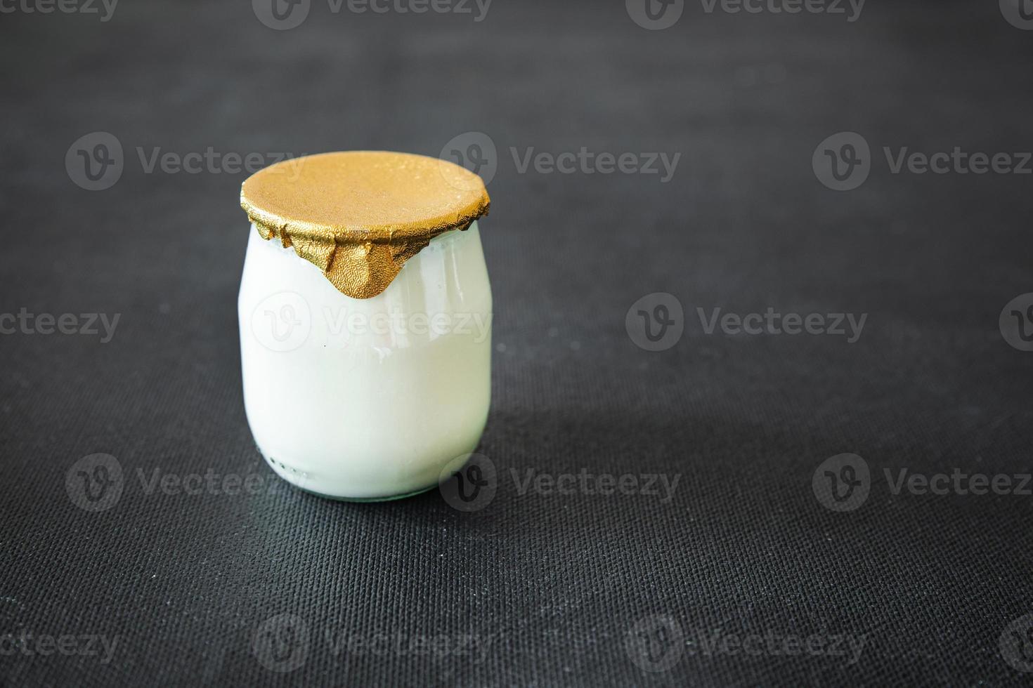 pote de vidro iogurte fresco natural refeição saudável comida lanche dieta na mesa cópia espaço comida foto