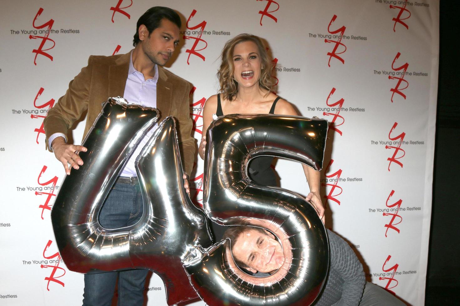 los angeles 26 de março, abhi sinha, gina tognoni, christian leblanc no the young and the restless comemoram 45º aniversário na cbs television city em 26 de março de 2018 em los angeles, ca foto