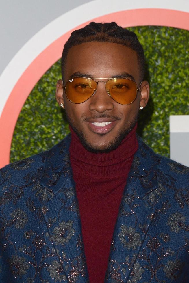 los angeles 7 de dezembro, algee smith no gq men of the year de 2017 no chateau marmont em 7 de dezembro de 2017 em west hollywood, ca foto