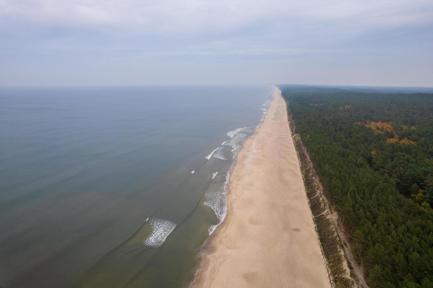 vista aérea da linha costeira polonesa foto