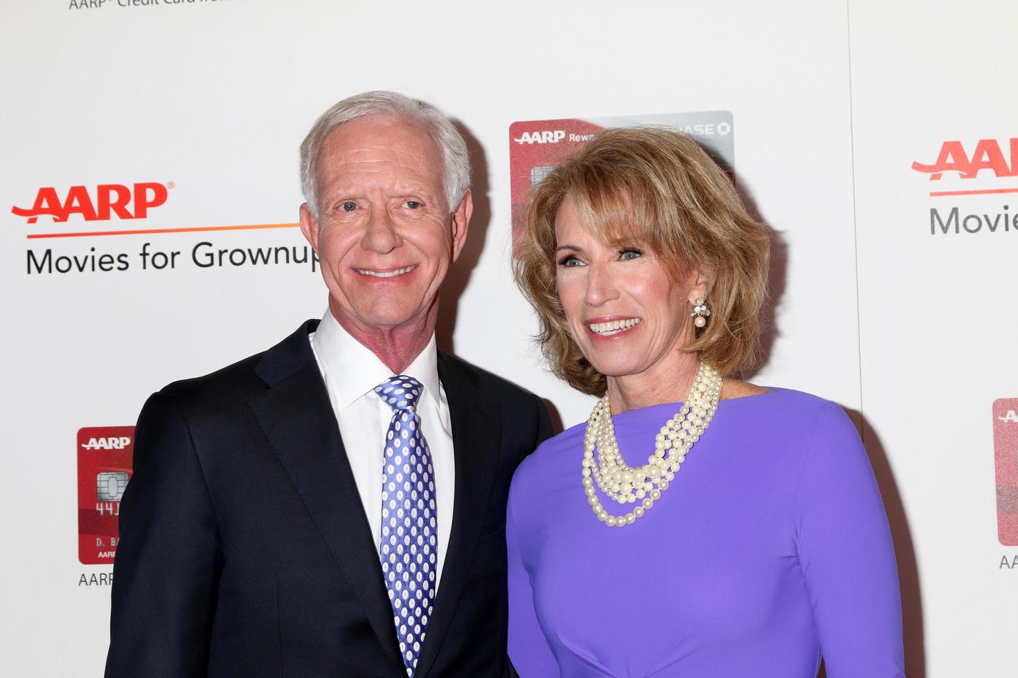 los angeles, 6 de fevereiro - chesley sullenberger, lorrie sullenberger nos prêmios aarp filmes para adultos no beverly wilshire hotel em 6 de fevereiro de 2017 em beverly hills, ca foto