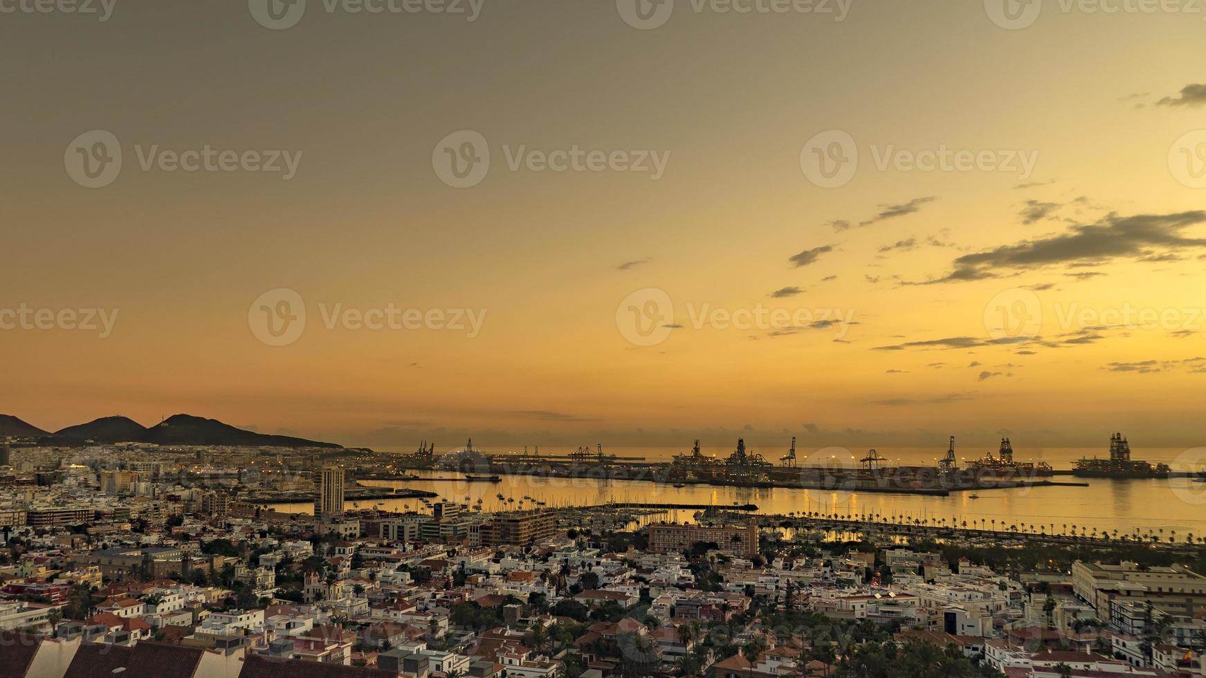 amanhecer na cidade de las palmas, gran canaria foto