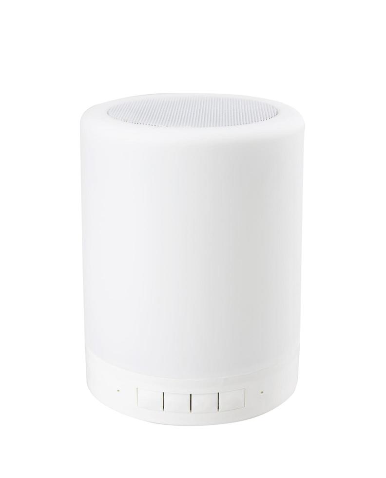 alto-falante bluetooth portátil sem fio branco, isolado no fundo branco foto