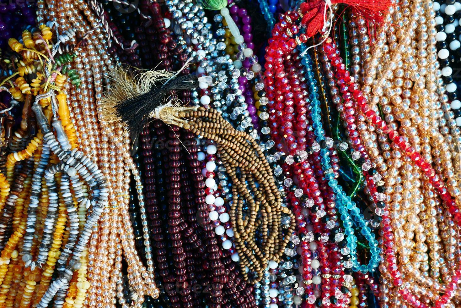 close-up de pães de oração muçulmanos na mesa foto