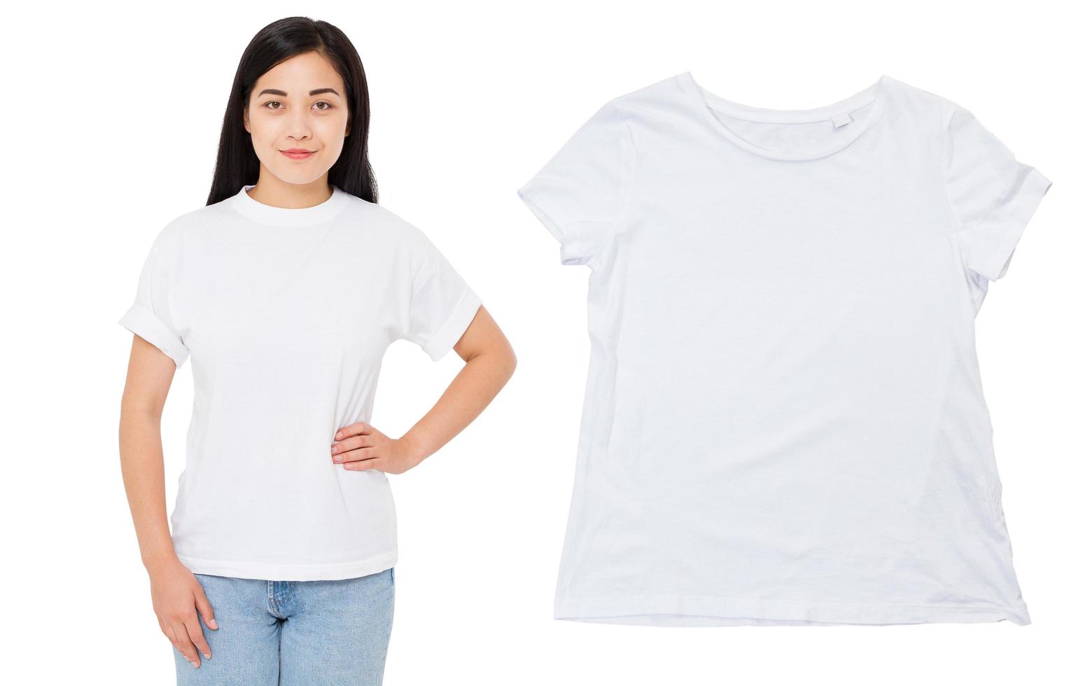 menina coreana em maquete de camiseta branca isolada no fundo branco, maquete de camiseta coreana de perto, conjunto de camiseta vazio foto