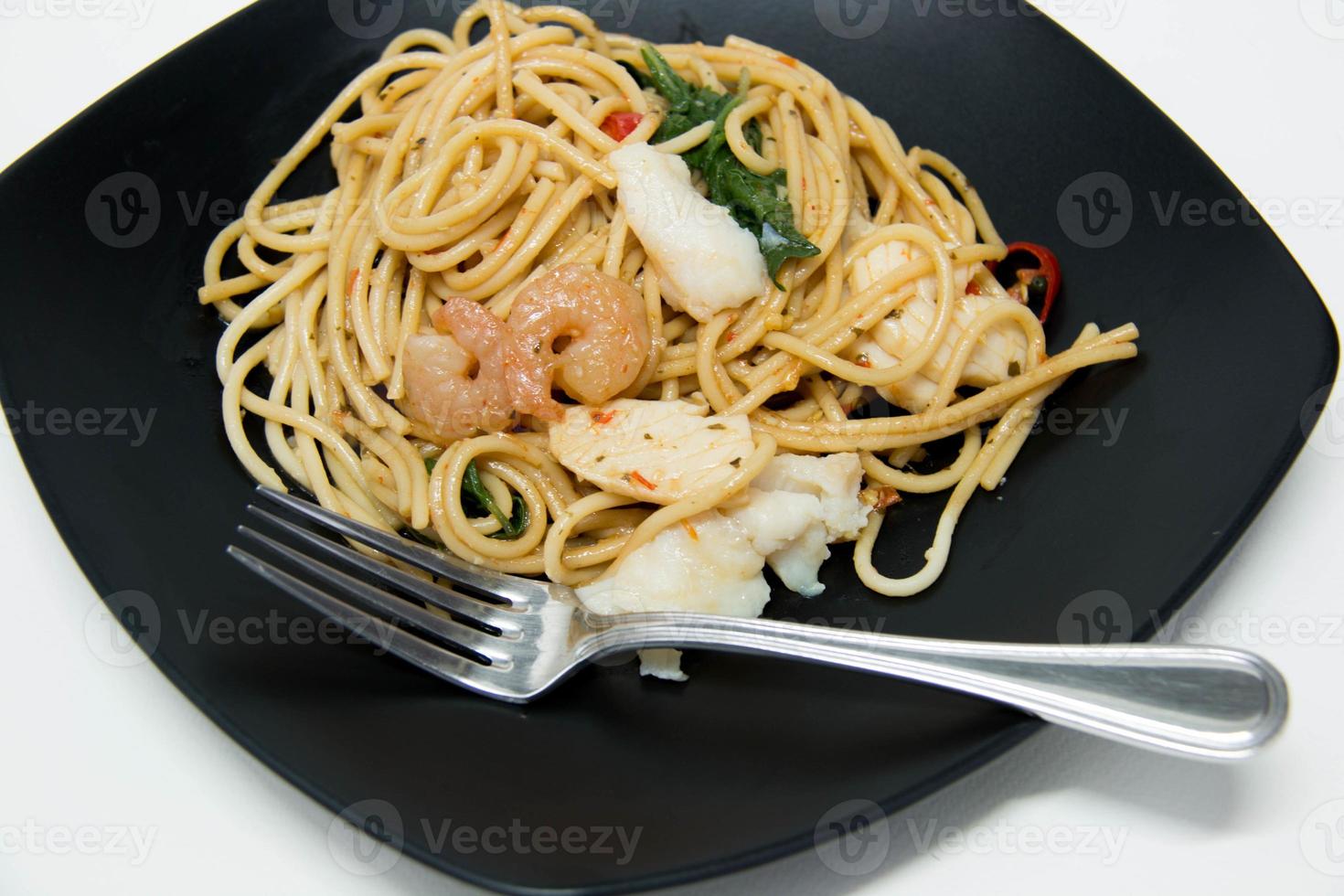 receita italiana: espaguete e frutos do mar foto