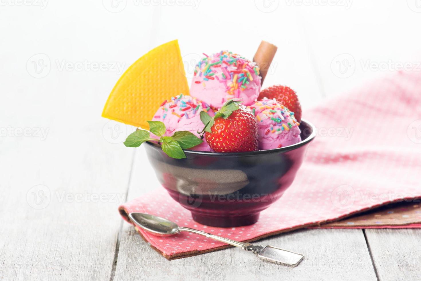 sorvete de morango foto