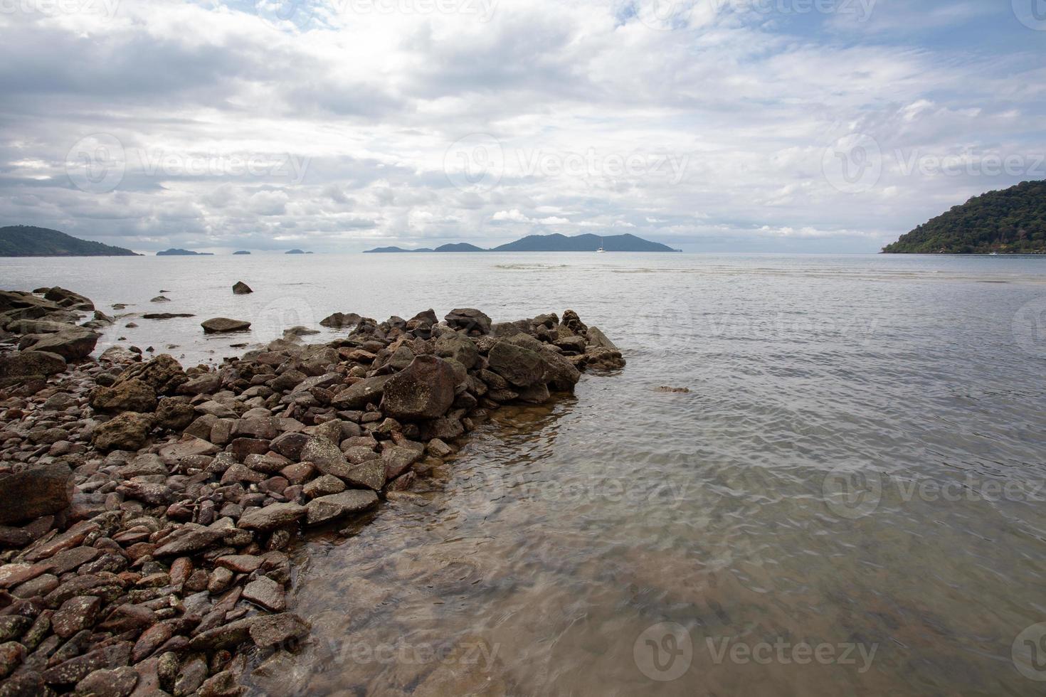 praia de klong kloi em koh chang, província de trat, tailândia foto