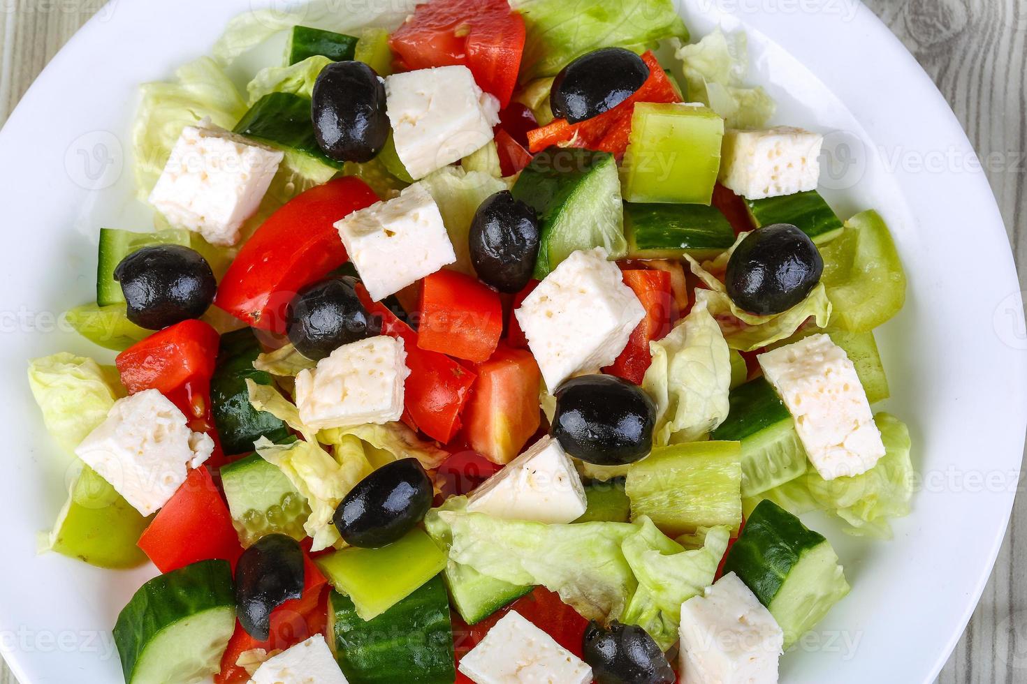 prato de salada grega foto