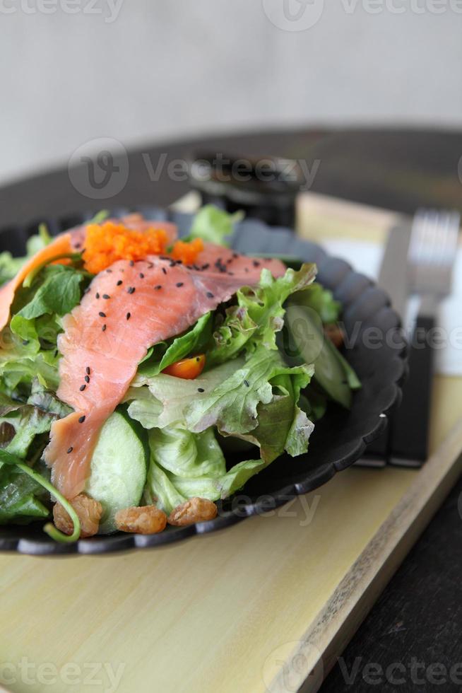 salada de salmão foto