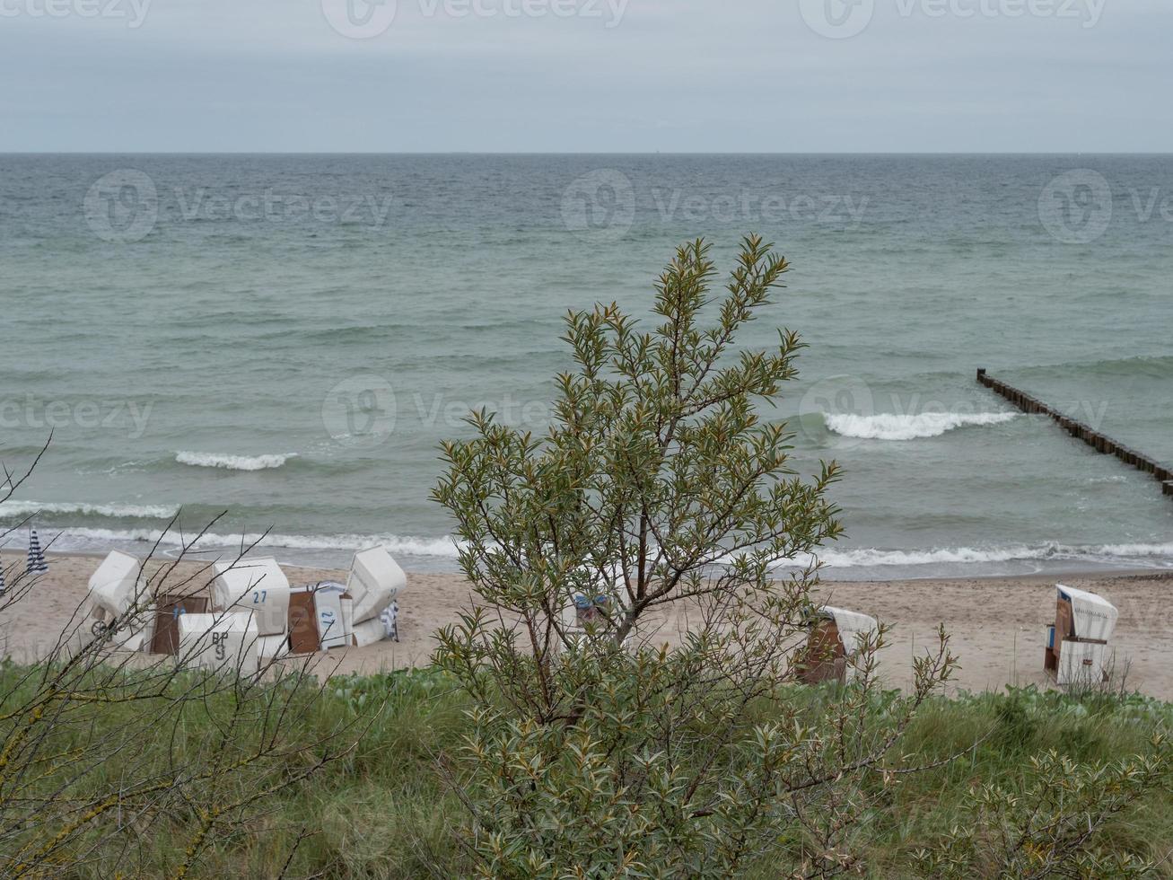 ahrenshoop no mar báltico na alemanha foto