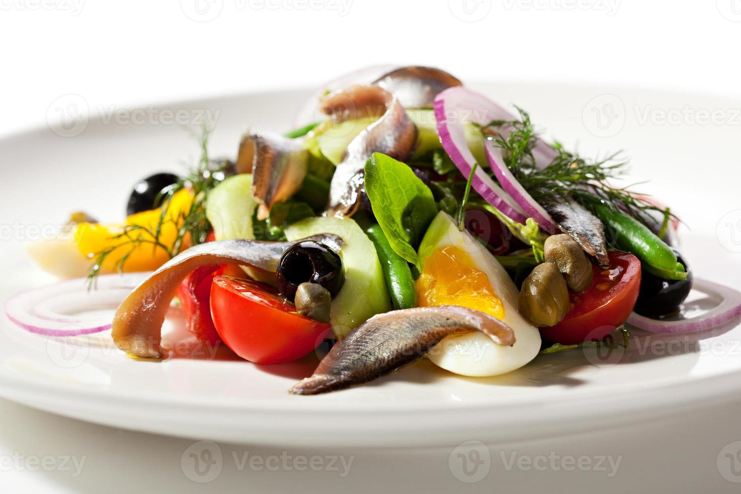 salada com anchova foto