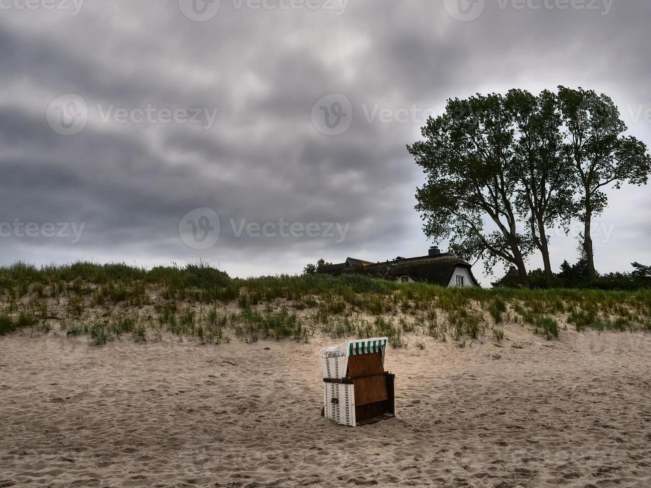 ahrenshoop no mar báltico na alemanha foto