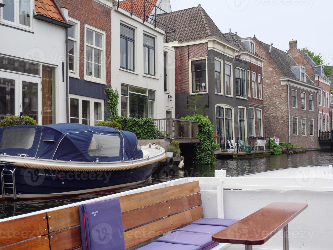 cidade de leiden na holanda foto