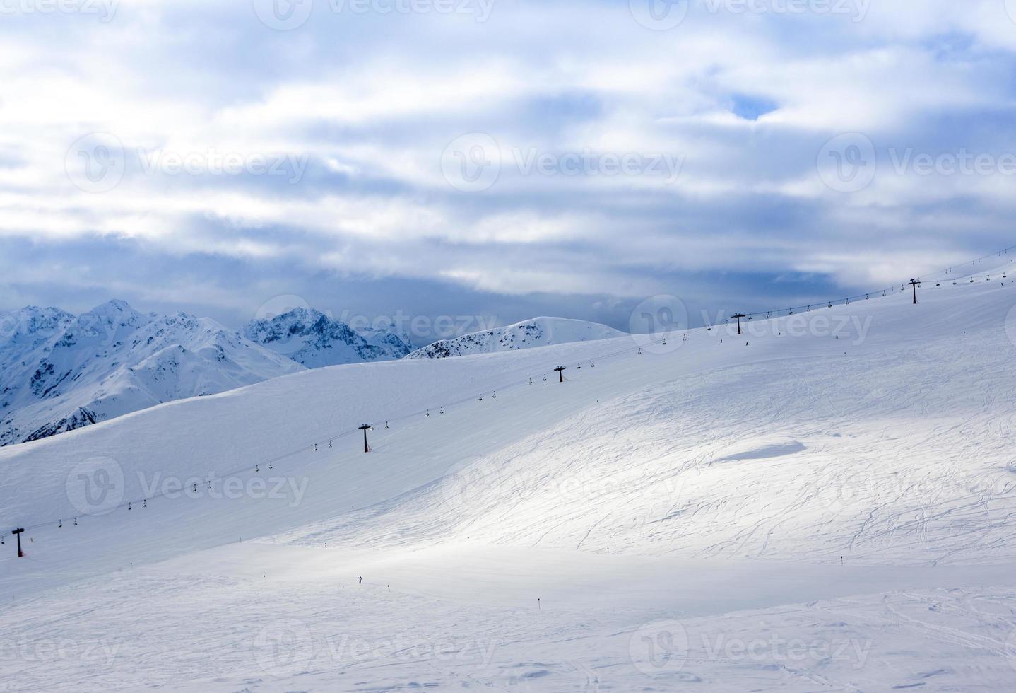 paisagem de montanha dos Alpes foto