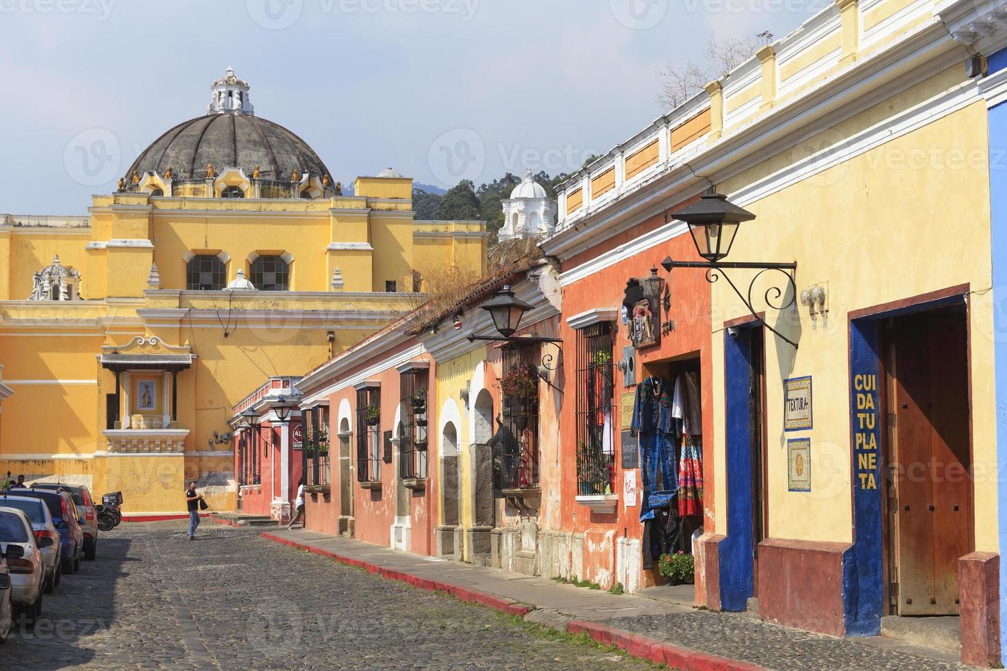 edifícios coloniais em antigua, guatemala foto