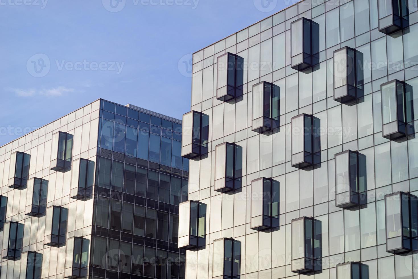 fachadas de vidro de edifícios de escritórios foto