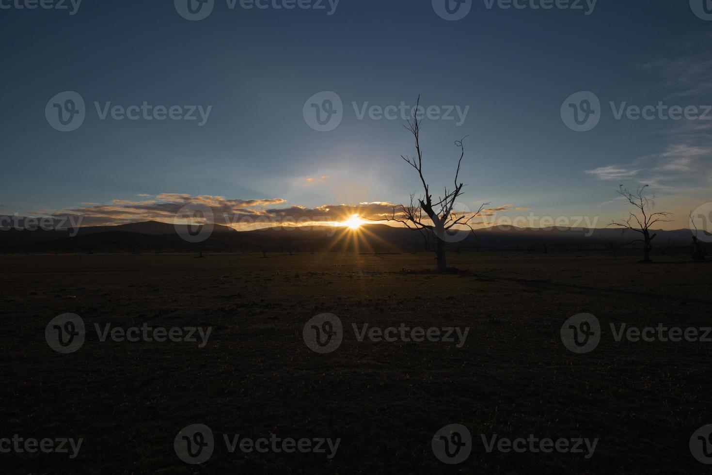 pôr do sol midlands tasmânia foto