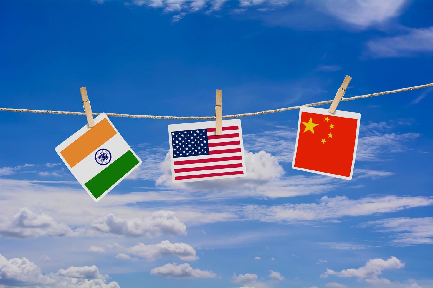 bandeiras dos eua, china e índia foto