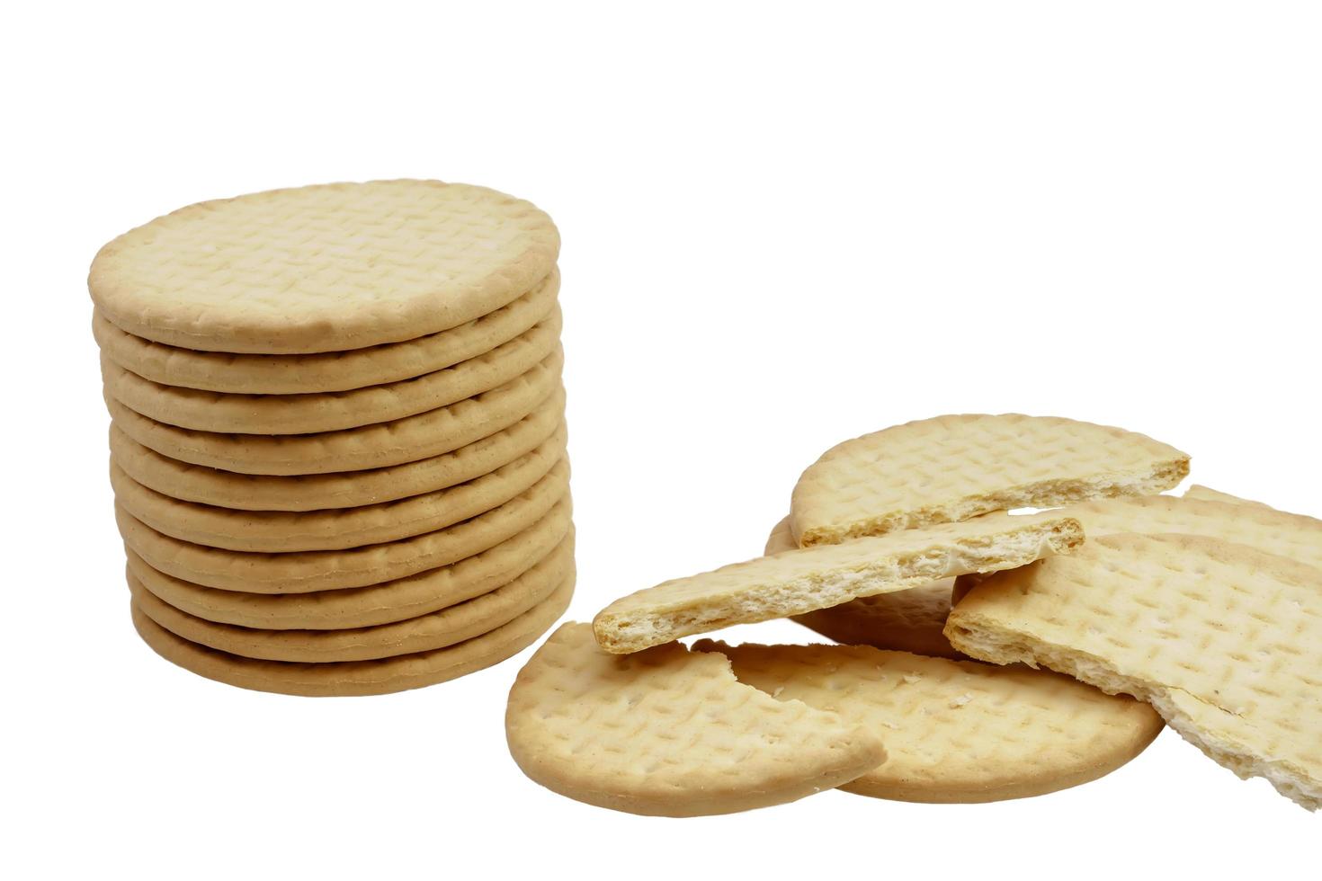 biscoitos de pão isolados em um fundo branco. foto