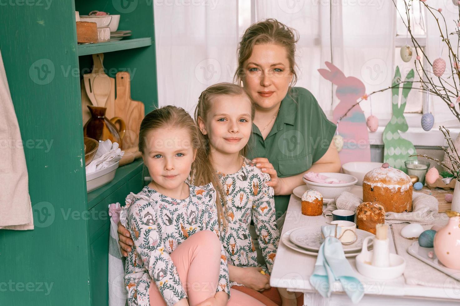 páscoa almoço em família jantar em casa foto