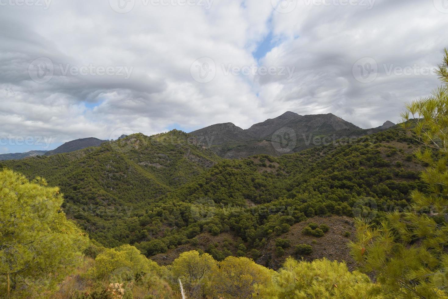 vistas das montanhas da serra de málaga foto