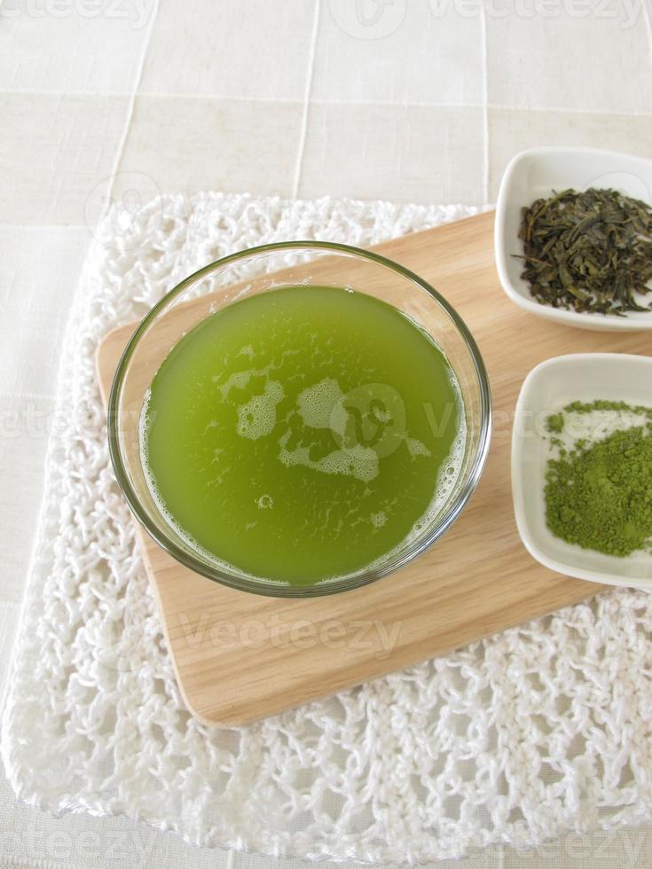 chá verde sencha com matcha foto