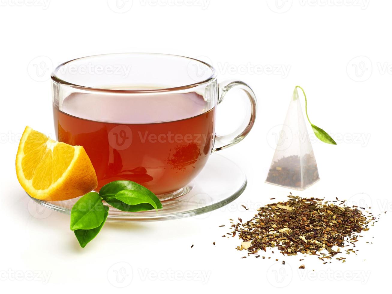 xícara de chá com limão foto