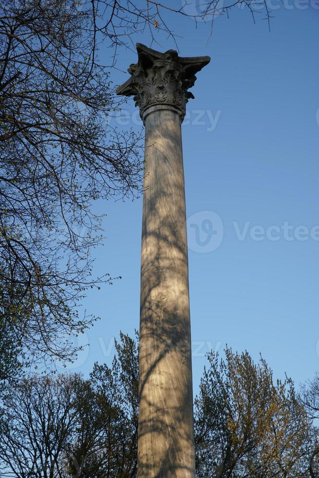 coluna dos góticos no parque gulhane, istambul, turquia foto