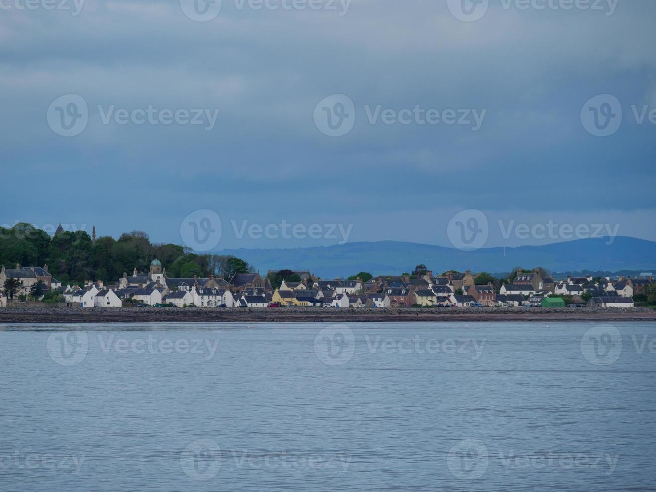 a cidade de inverness e as terras altas da Escócia foto