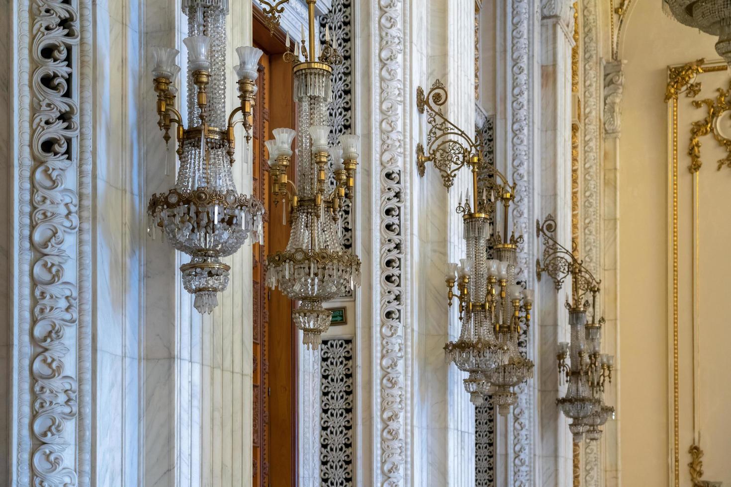 vista interior do palácio do povo construindo em bucareste romênia em 21 de setembro de 2018 foto