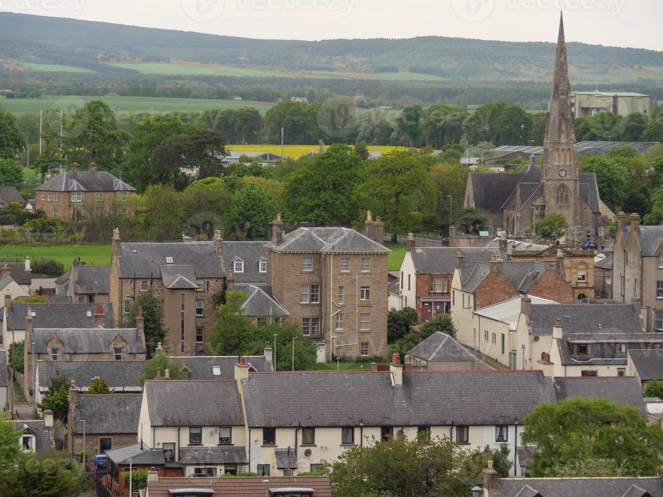 a cidade de inverness e as terras altas da Escócia foto