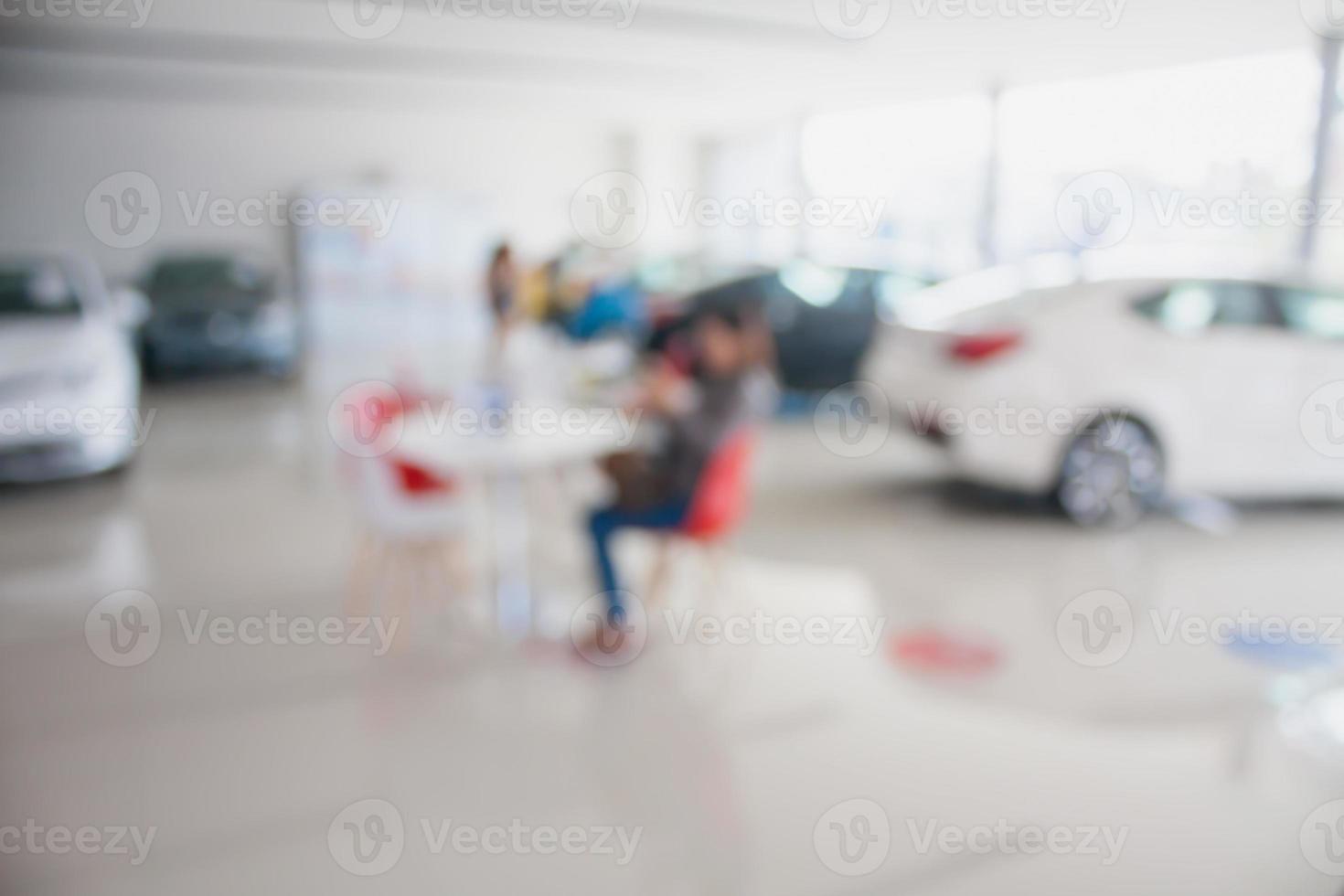 carro novo na concessionária de showroom de carros novos foto