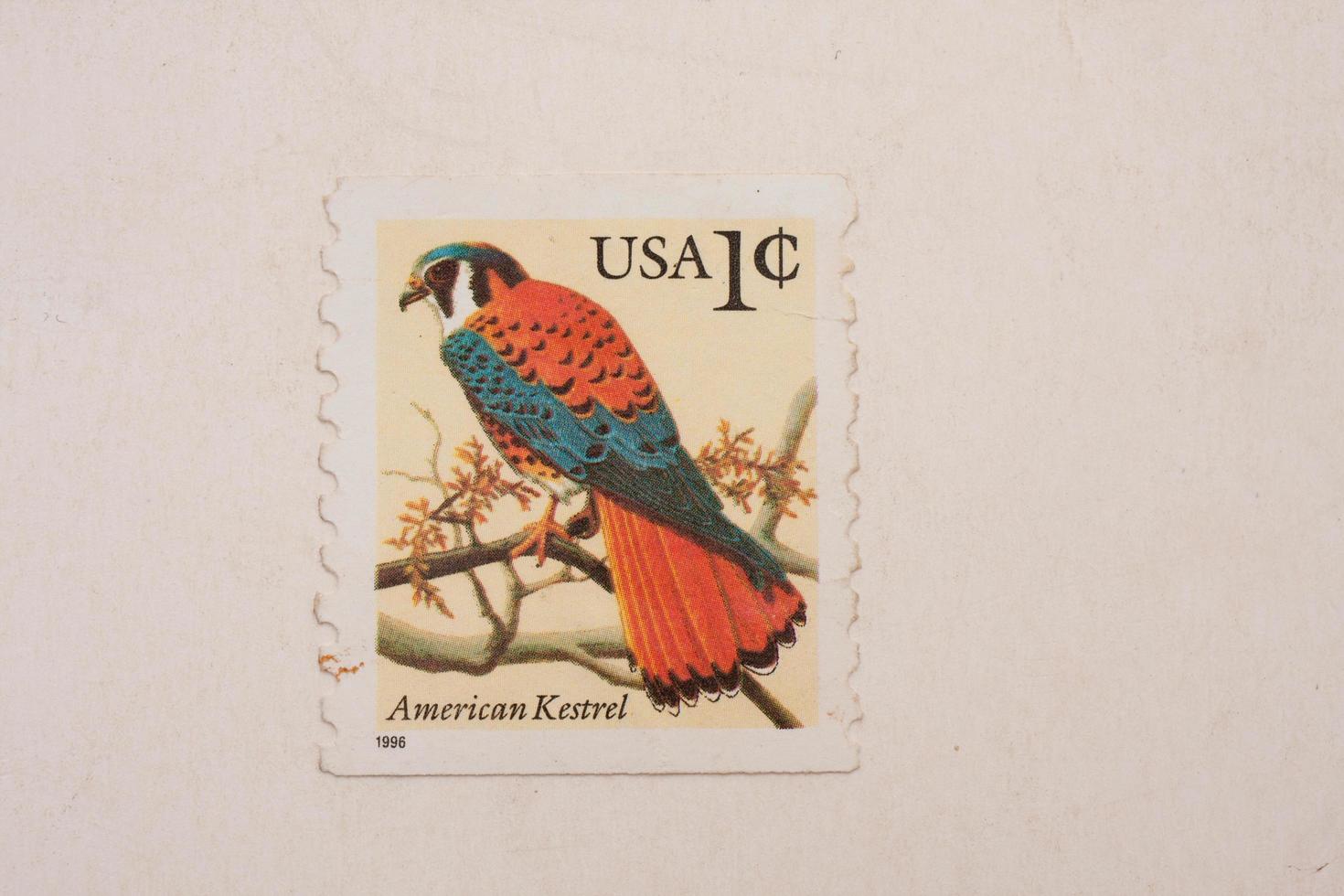 el paso, texas, 23 de maio de 2022 o selo colecionável de 1 centavo do america kestrel de 1996 foto