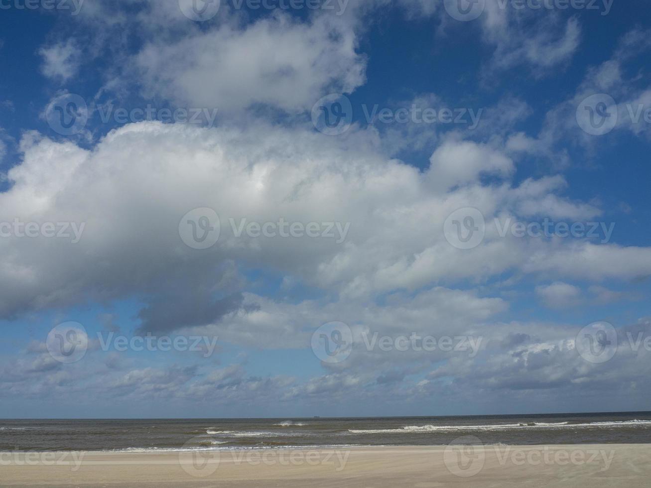 a ilha de spiekeroog na alemanha foto