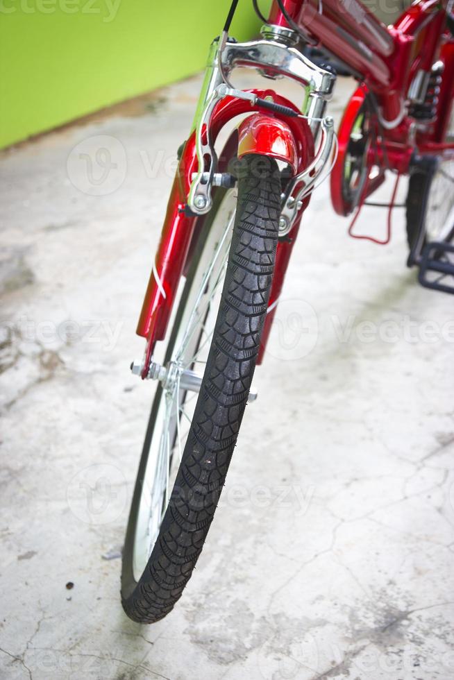 roda e pneu de bicicleta. foto